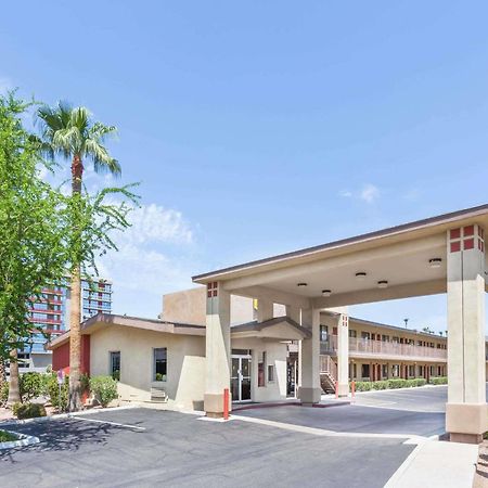 Hotel Super 8 By Wyndham Tempe/Asu/Airport Extérieur photo